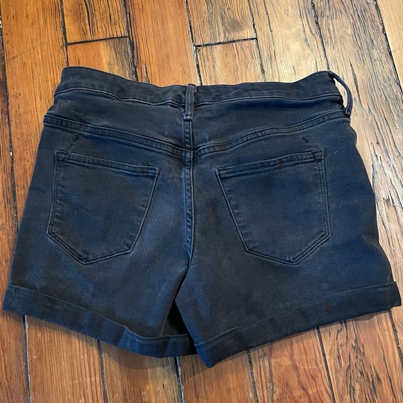 Faded Black High Rise Shorts size 4 / 27 - Picture 2 of 3